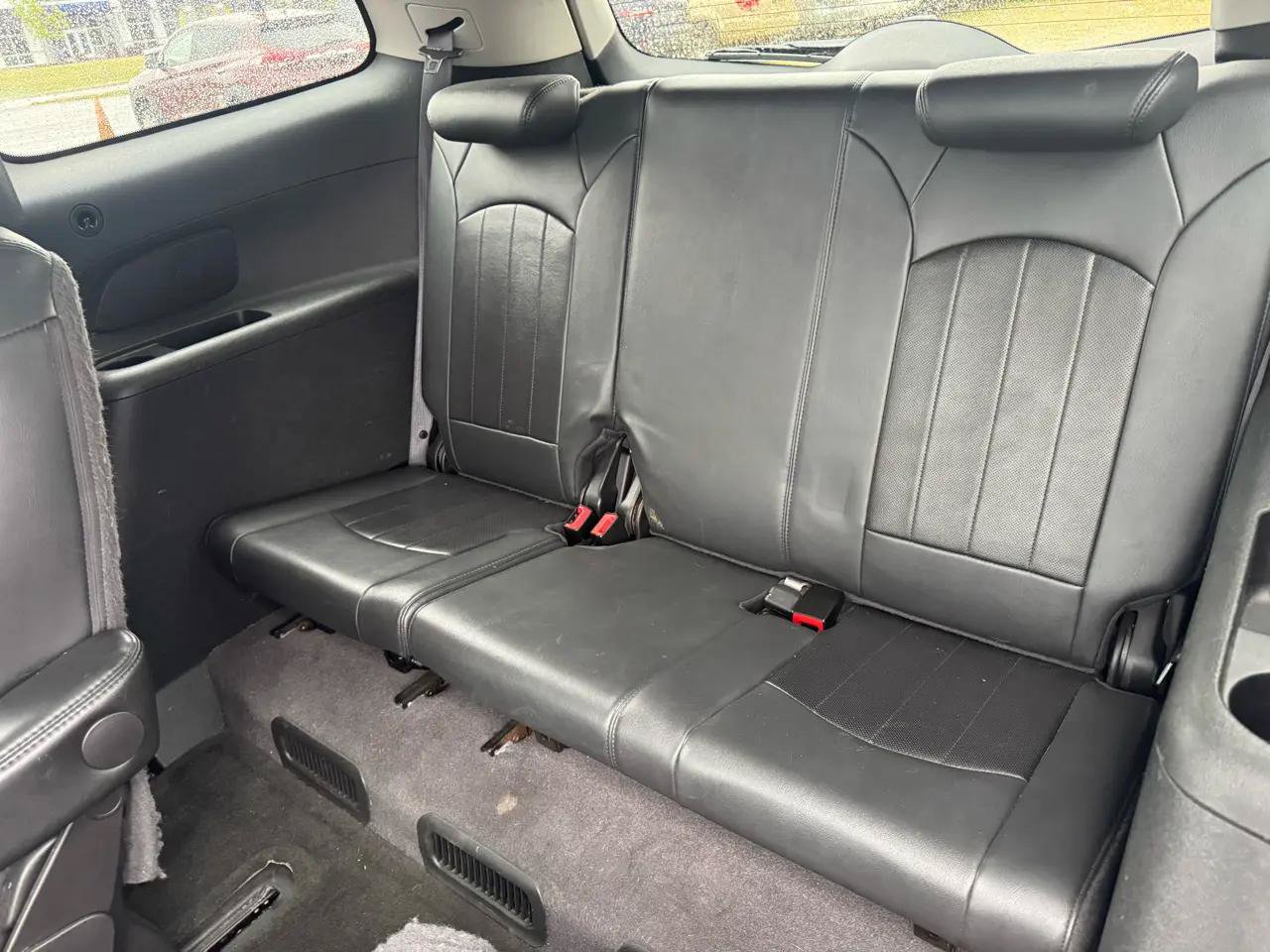 Used 2011 Buick Enclave CXL AWD/4WD image 17