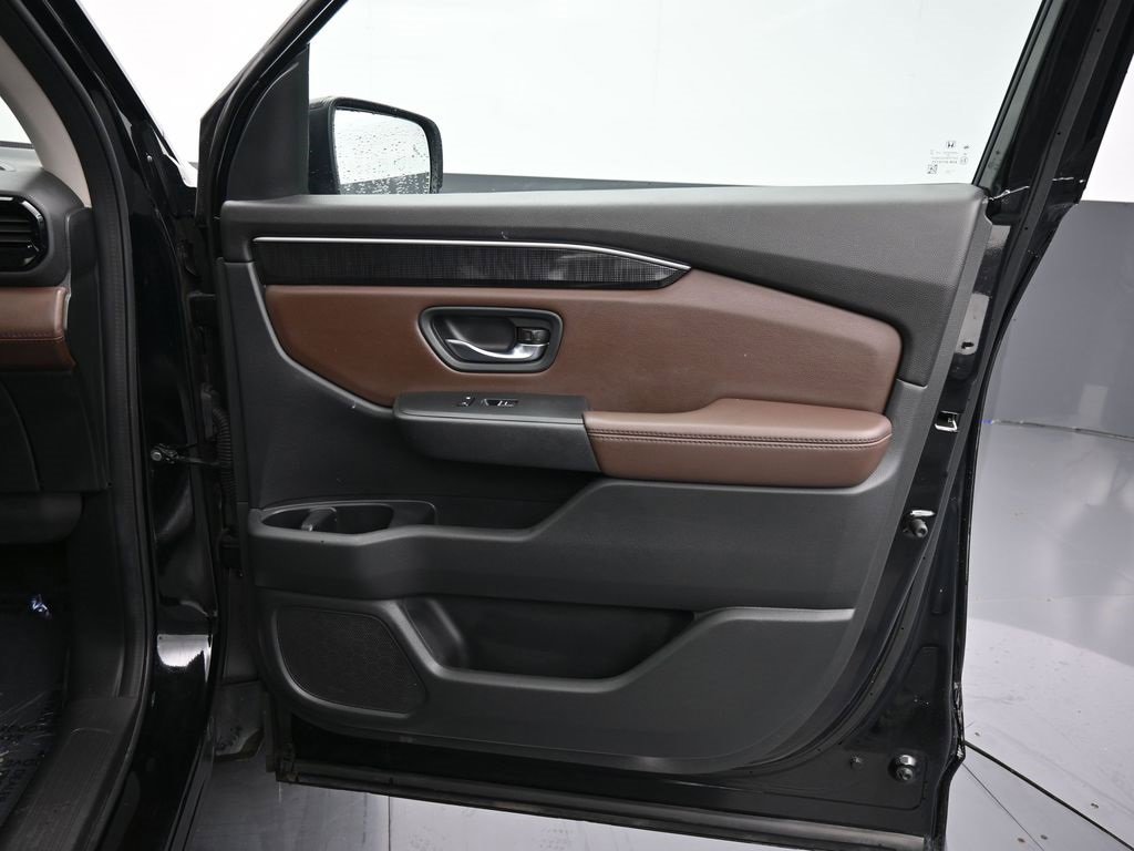 Used 2023 Honda Pilot Elite image 41