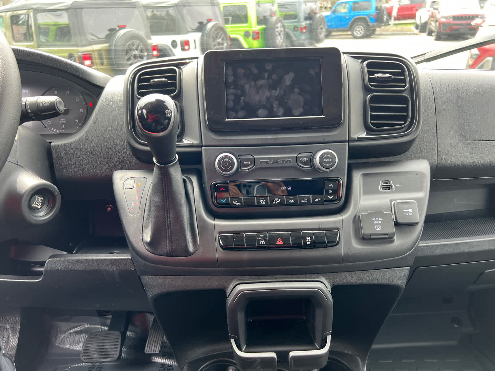 Used 2024 RAM ProMaster 3500 w/ Power Group FWD image 24