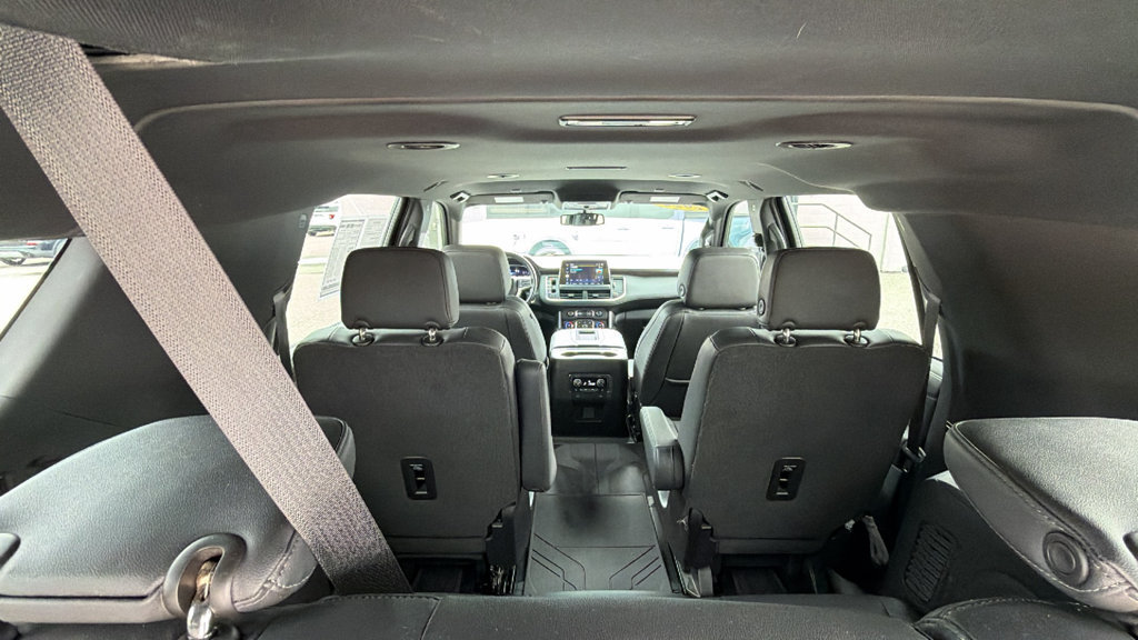 Used 2022 Chevrolet Suburban Z71 w/ Z71 Off-Road Package AWD/4WD image 13