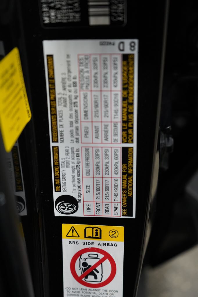 Used 2019 Toyota C-HR LE FWD image 36