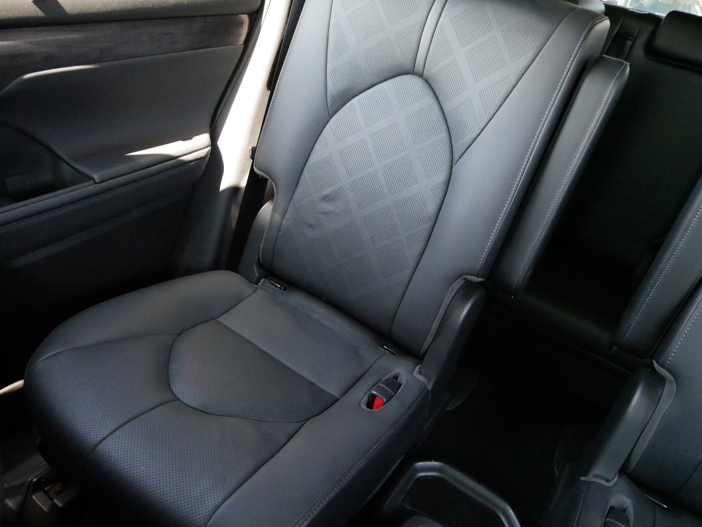 Used 2020 Toyota Highlander Platinum image 12