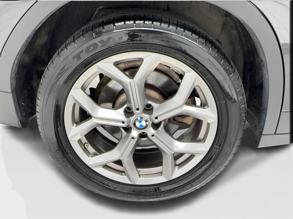 Used 2024 BMW X3 sDrive30i w/ Convenience Package RWD image 16