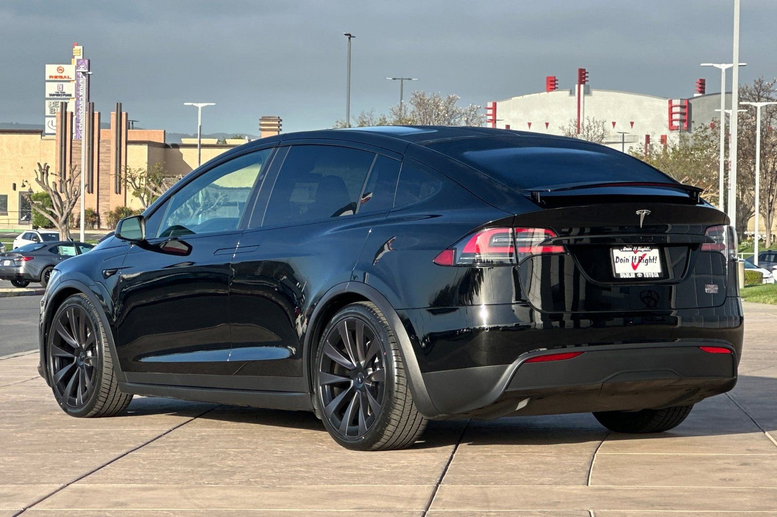 Used 2022 Tesla Model X Plaid image 6