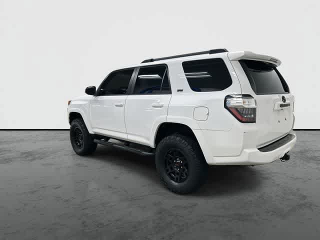 Used 2020 Toyota 4Runner SR5 RWD image 9