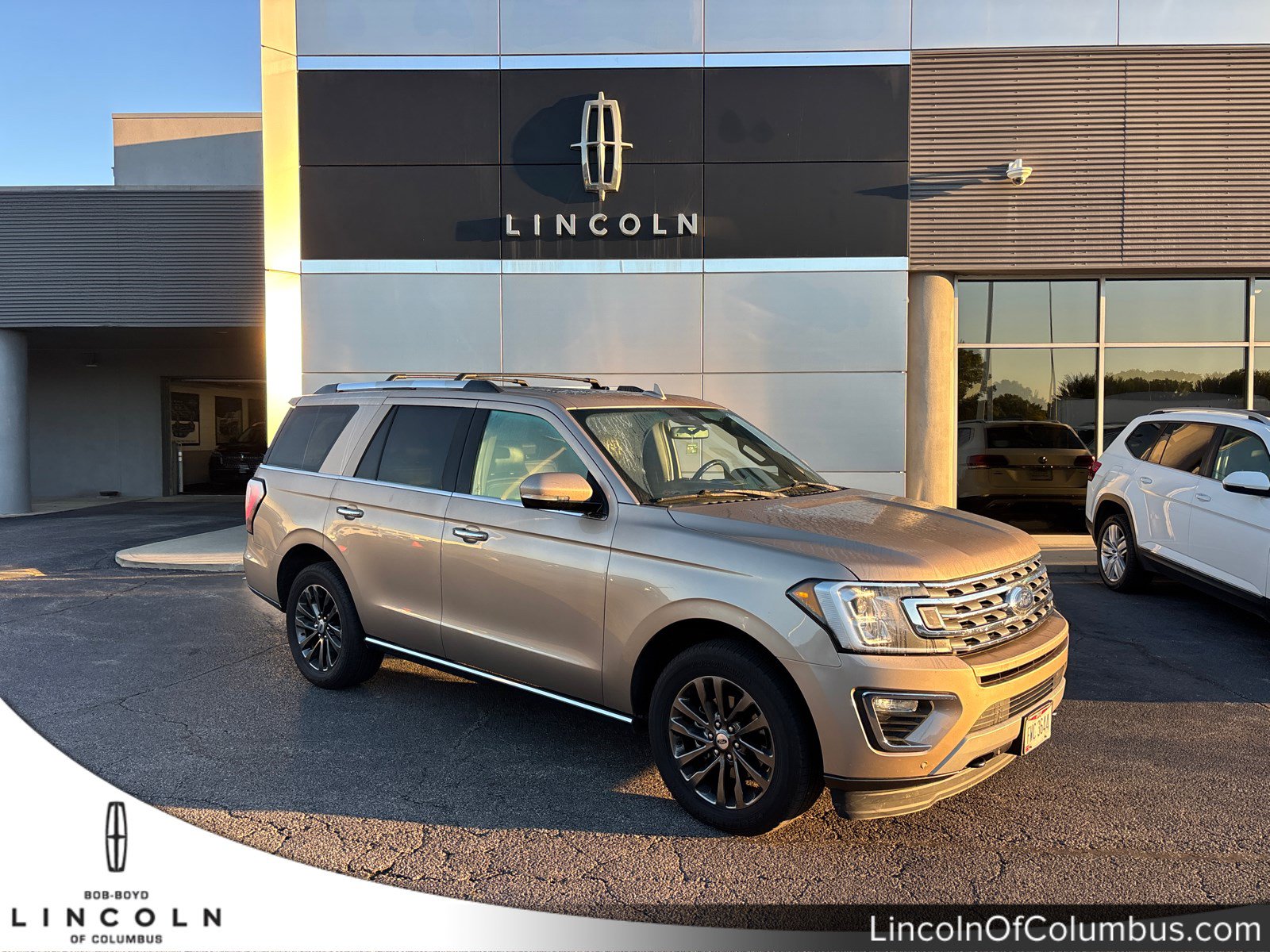 Used 2020 Ford Expedition Limited w/ Equipment Group 301A AWD/4WD image 1