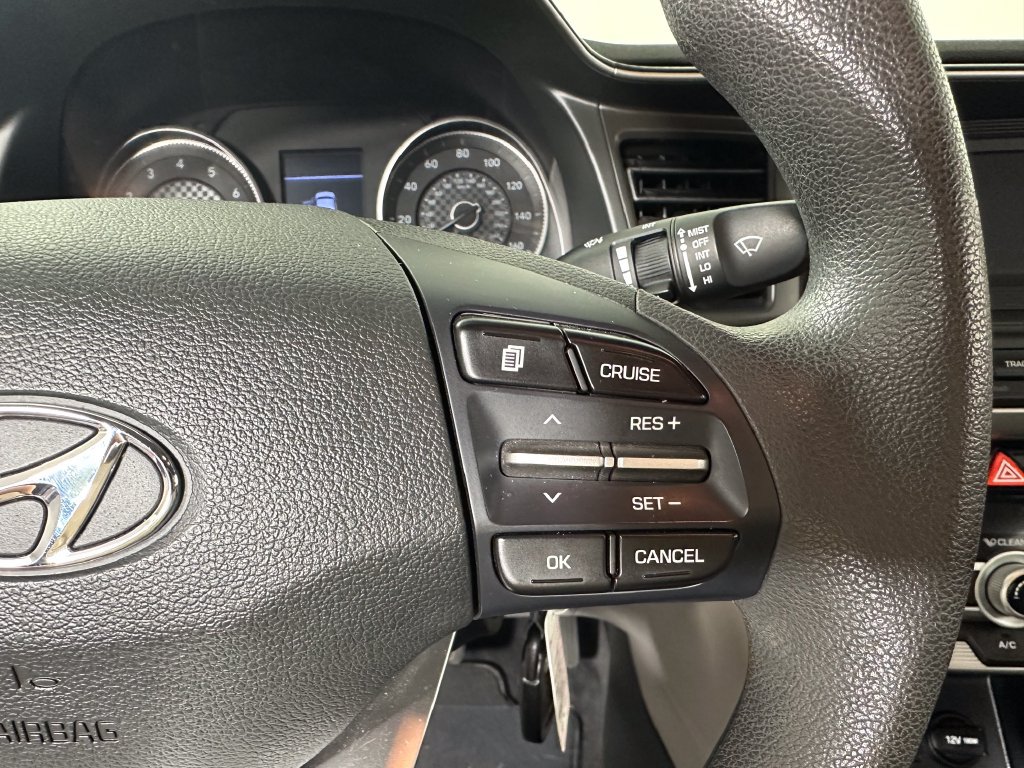 Used 2020 Hyundai Elantra SE FWD image 24