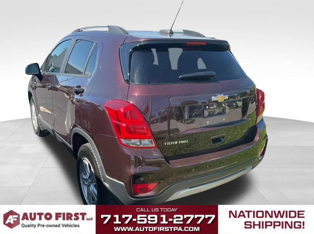 Used 2021 Chevrolet Trax LT w/ Driver Confidence Package AWD/4WD image 3