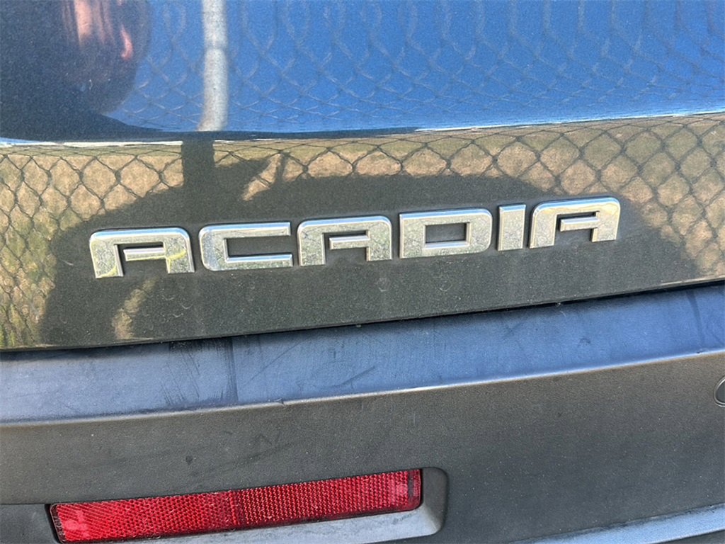 Used 2019 GMC Acadia SLT w/ Black Edition image 8