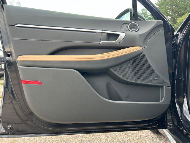 New 2026 Hyundai Sonata Limited FWD image 10
