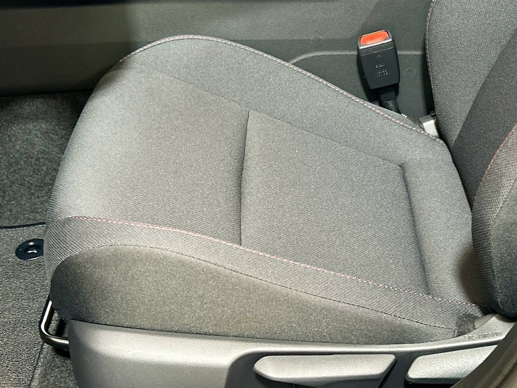 New 2026 Toyota Prius Plug-In Hybrid FWD image 18