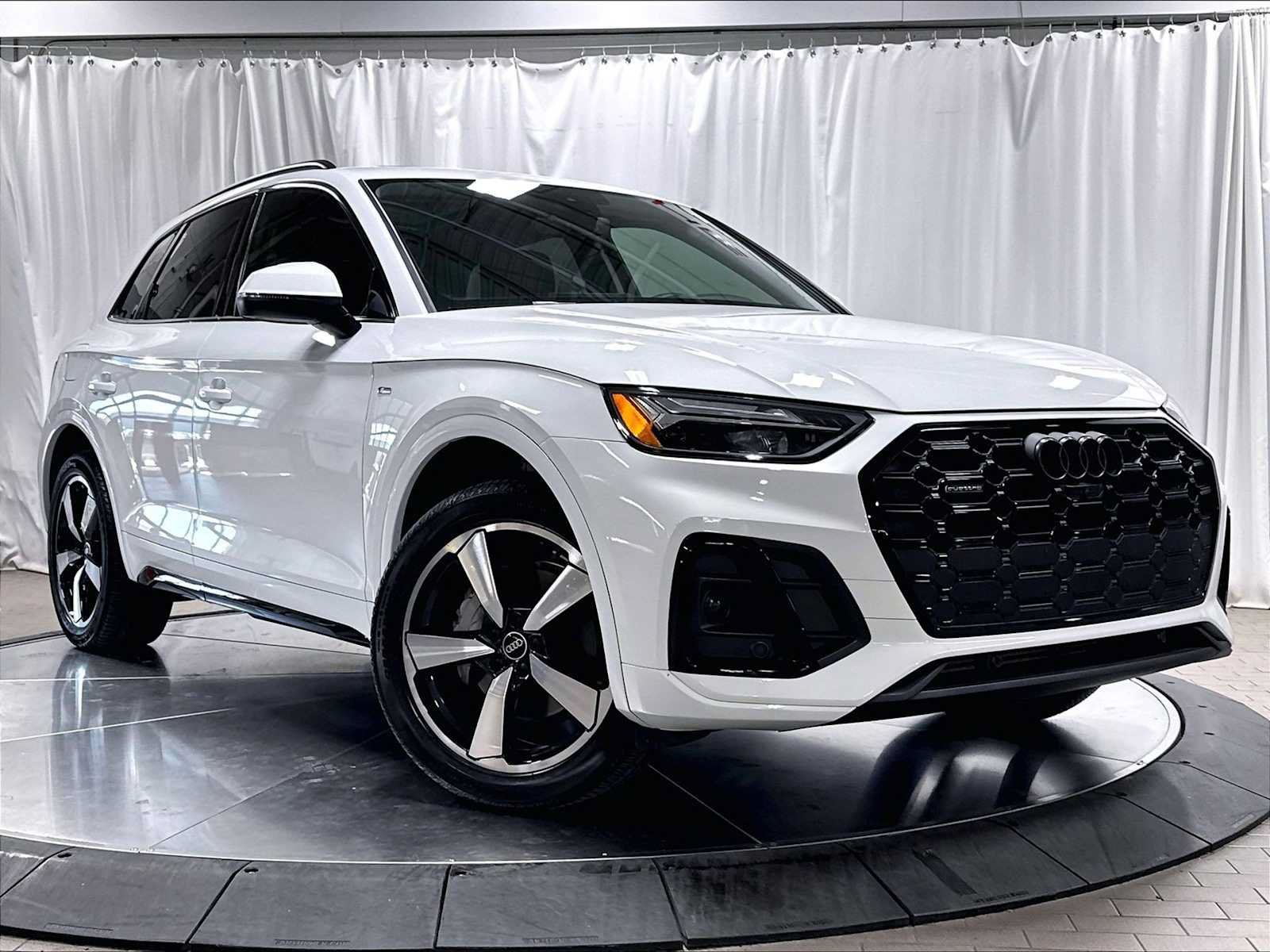 Used 2023 Audi Q5 2.0T Premium Plus w/ Premium Plus Package AWD/4WD image 12