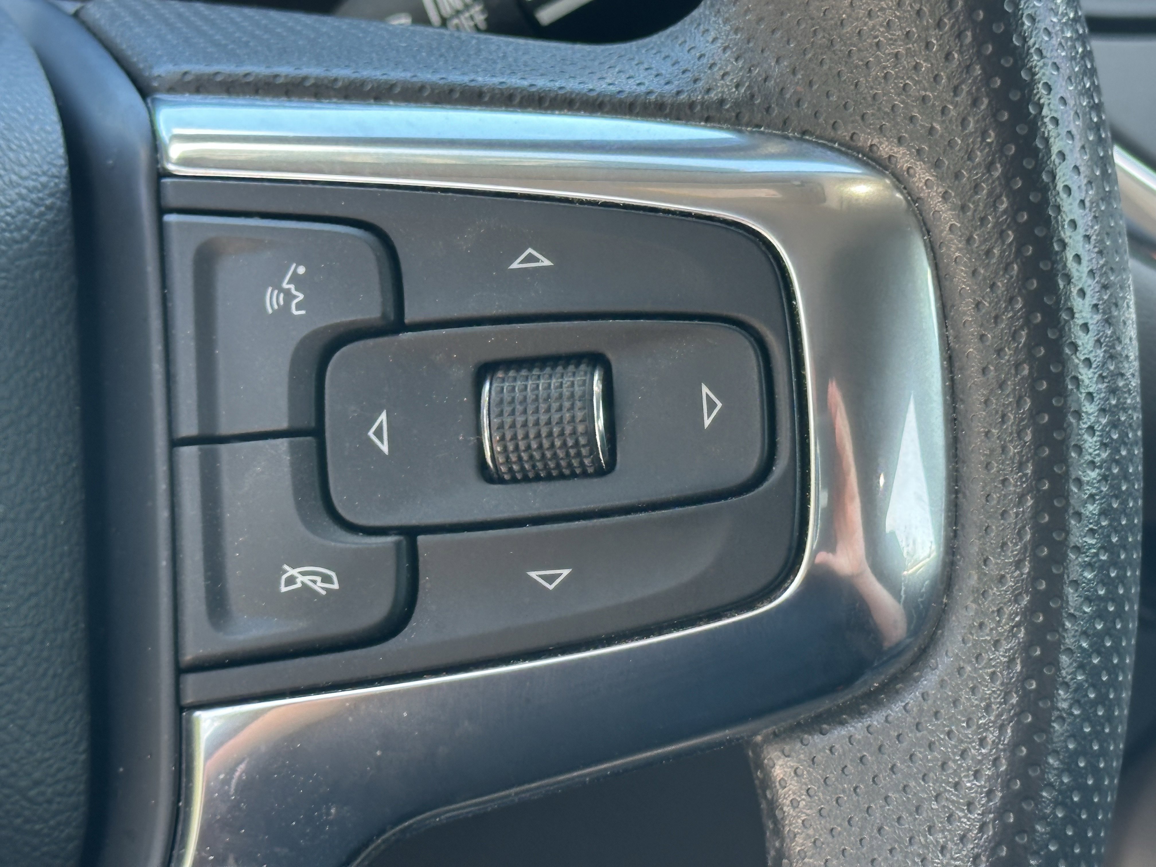 Used 2022 Chevrolet Blazer LT image 22