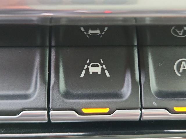 Used 2023 Chevrolet Silverado 1500 LT Trail Boss w/ LPO, Dark Essentials Package image 29