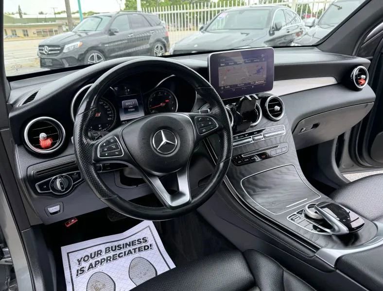 Used 2019 Mercedes-Benz GLC 300 4MATIC image 28