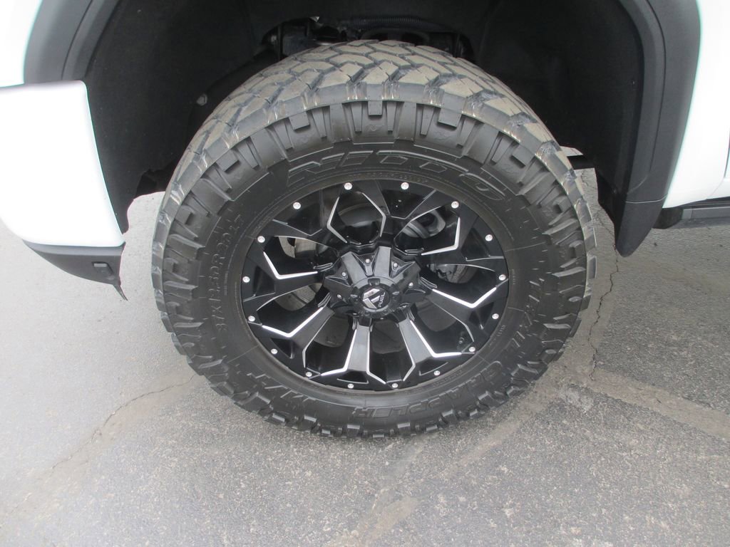 Used 2022 GMC Sierra 2500 AT4 w/ AT4 Premium Plus Package image 14