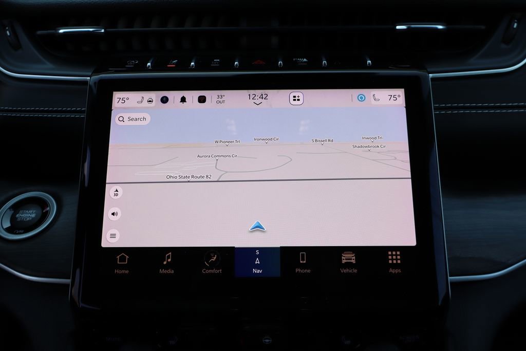 Used 2023 Jeep Grand Cherokee Limited image 20