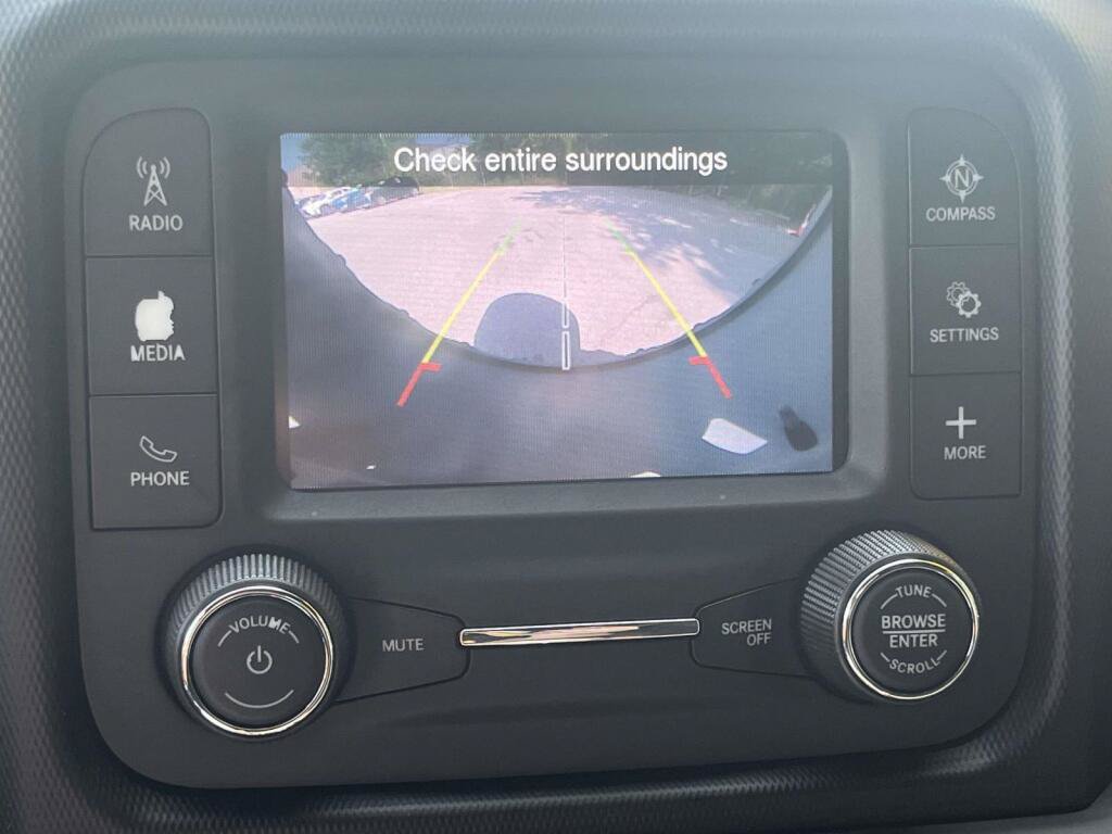 Used 2018 Jeep Wrangler Unlimited Sport AWD/4WD image 22