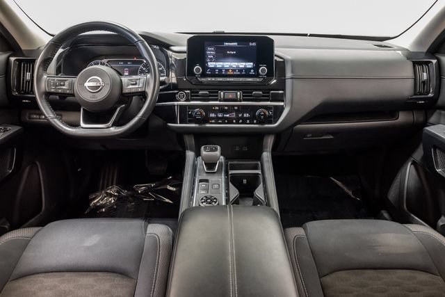 Used 2023 Nissan Pathfinder SV AWD/4WD image 29
