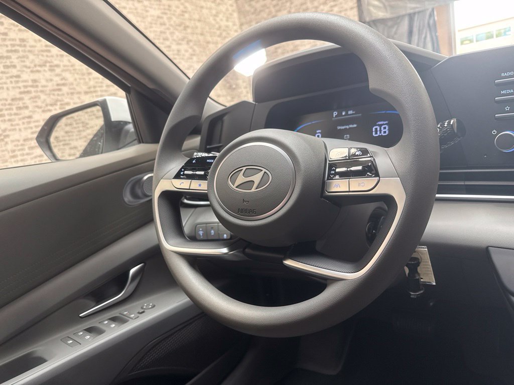 New 2026 Hyundai Elantra SE FWD image 17