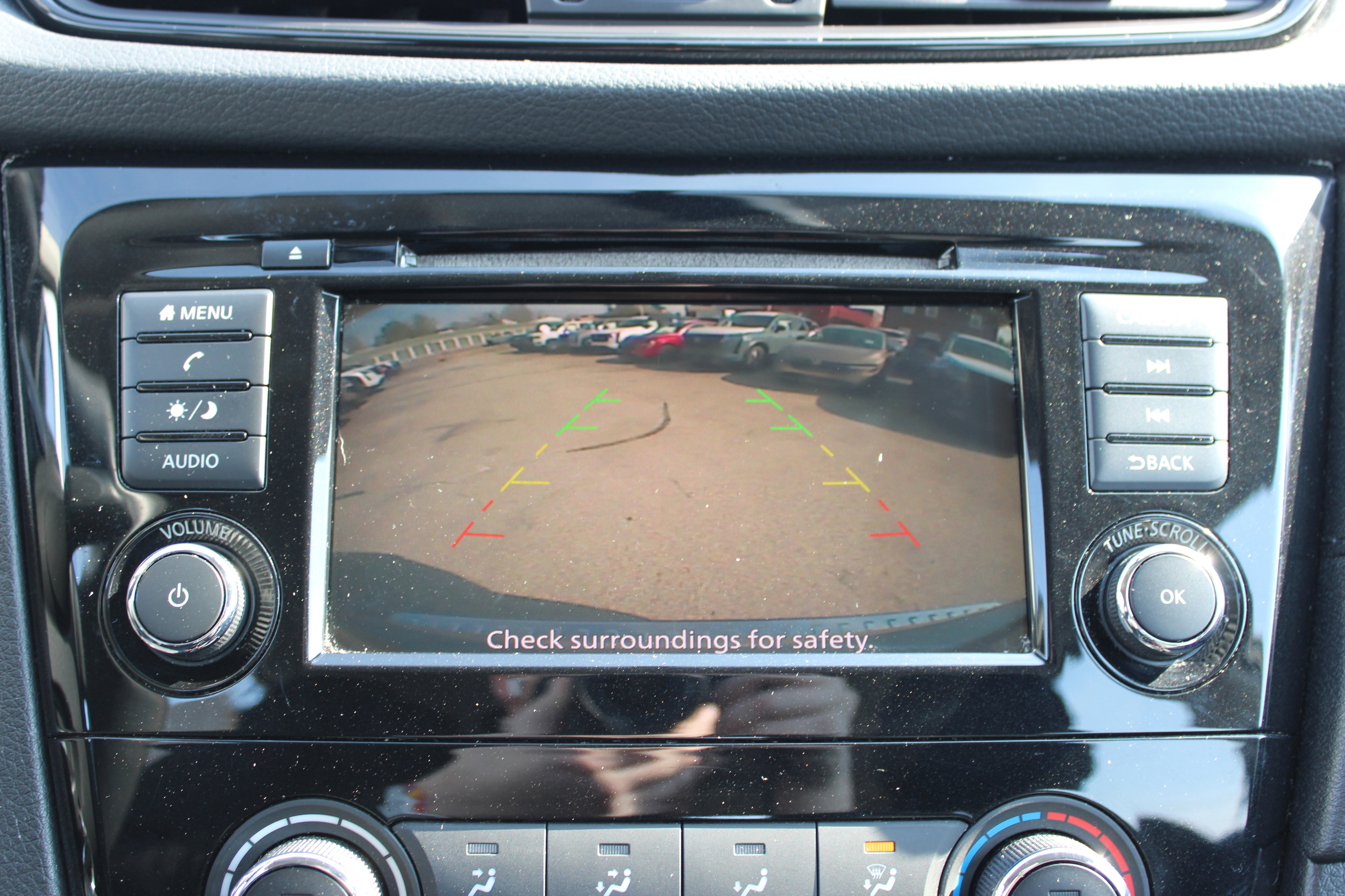 Used 2018 Nissan Rogue S image 19