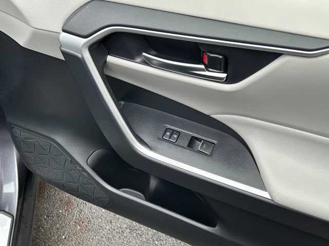 Certified 2025 Toyota RAV4 XLE AWD/4WD image 34