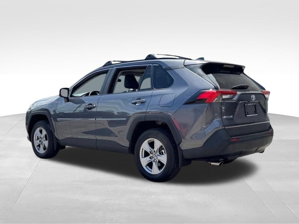 Used 2025 Toyota RAV4 XLE w/ Convenience Package AWD/4WD image 7