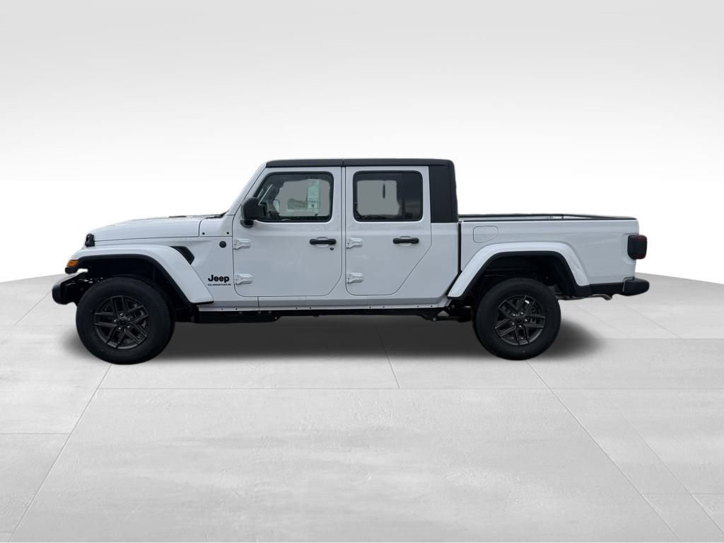 New 2026 Jeep Gladiator Sport AWD/4WD image 4