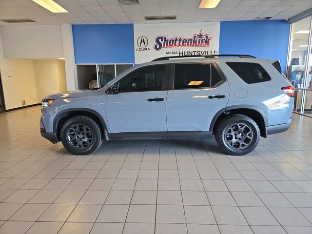 Used 2025 Honda Pilot TrailSport image 5