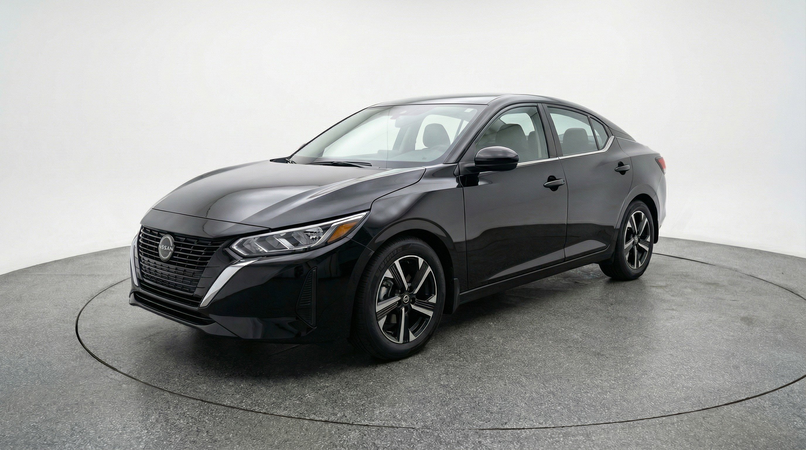 Used 2025 Nissan Sentra SV image 3