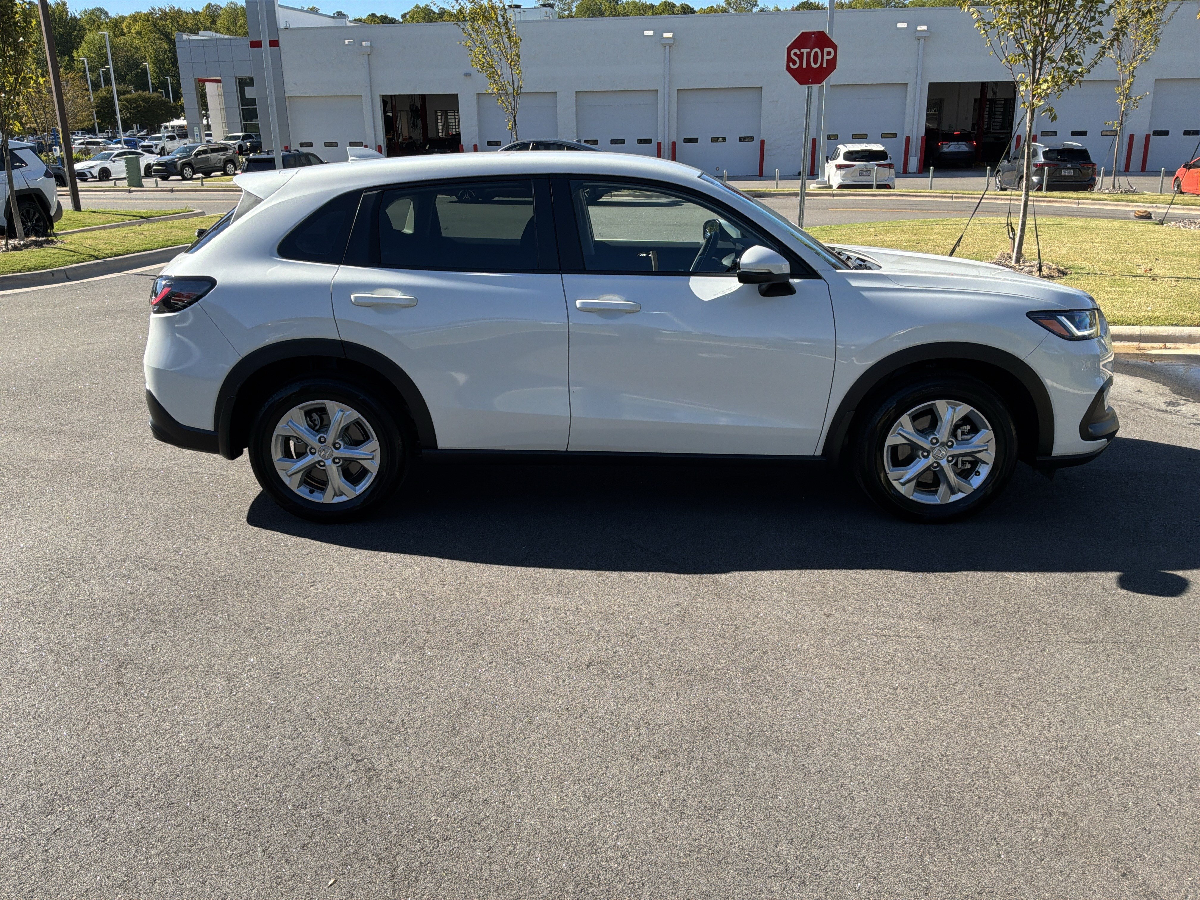 Used 2025 Honda HR-V LX image 11