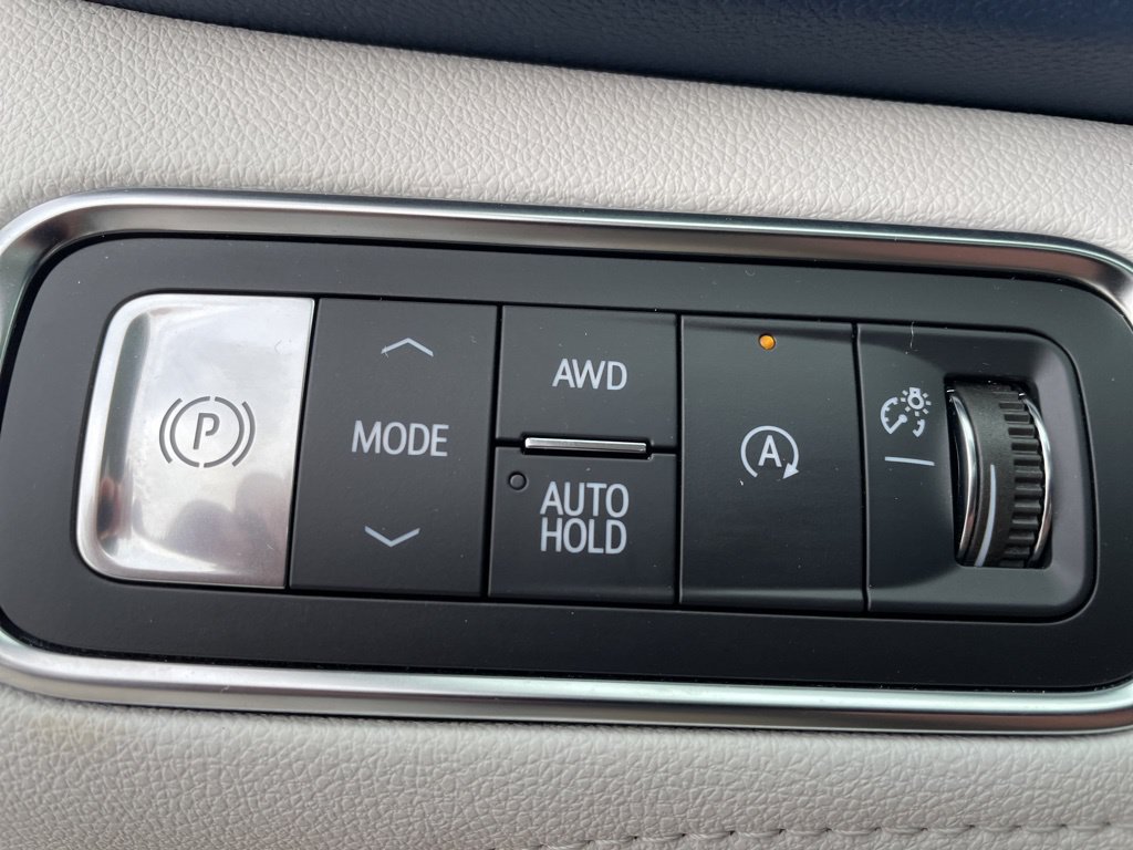 Used 2025 Buick Enclave Avenir w/ Super Cruise Package AWD/4WD image 19
