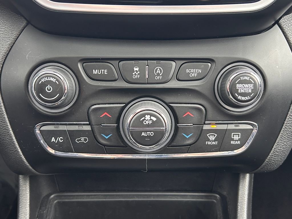 Certified 2019 Jeep Cherokee Limited image 19