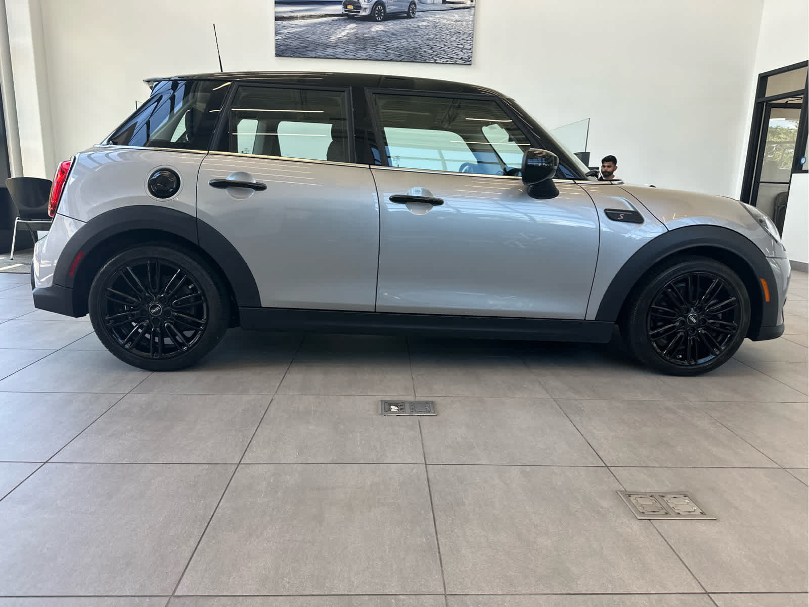 Used 2024 MINI Cooper S FWD image 2