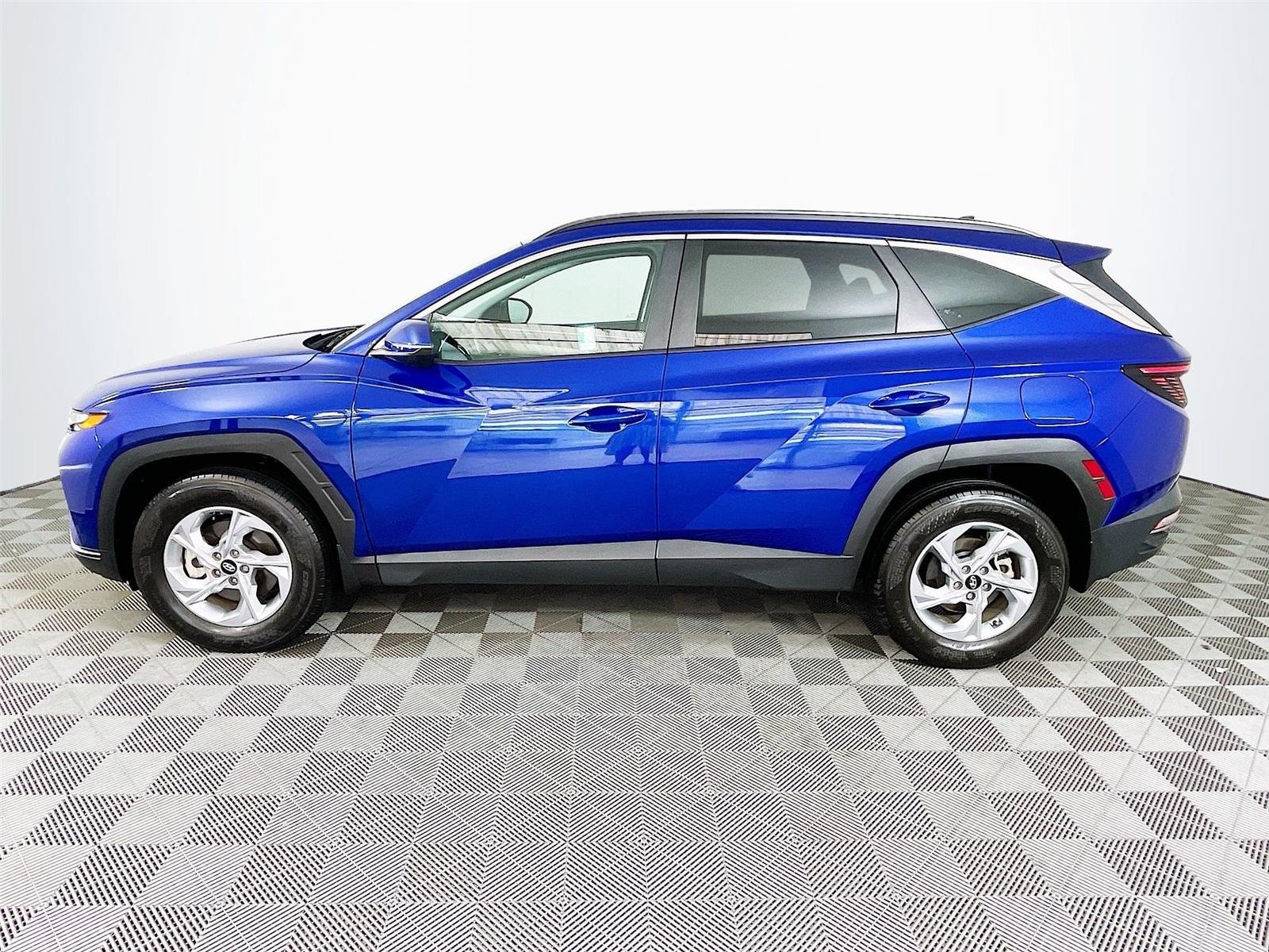Certified 2023 Hyundai Tucson SEL w/ Cargo Package AWD/4WD image 4