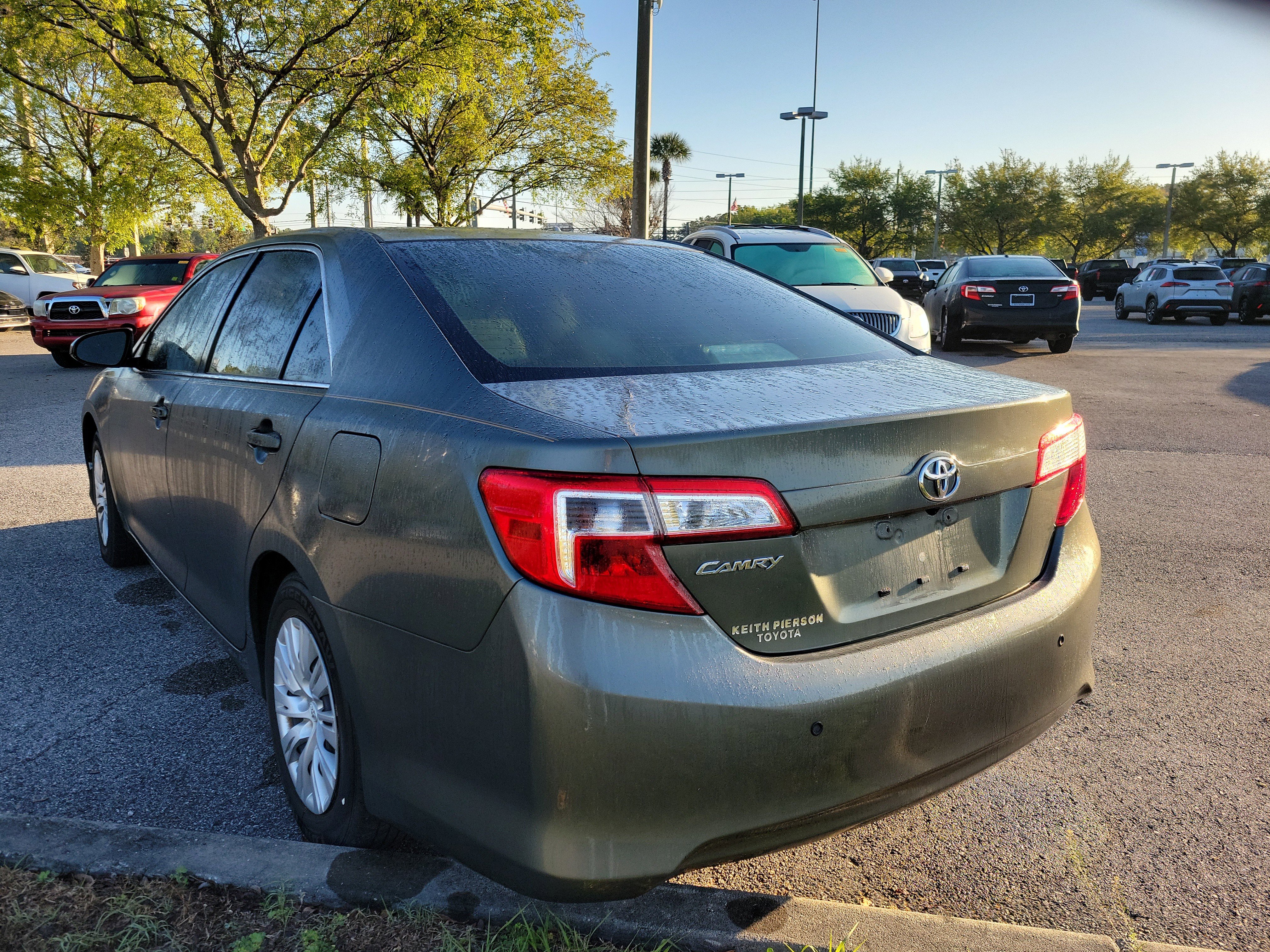 Used 2013 Toyota Camry L image 19