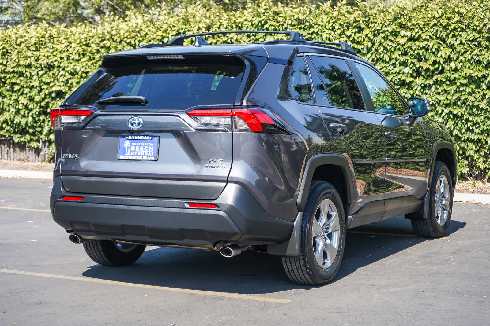 Used 2024 Toyota RAV4 XLE AWD/4WD image 6