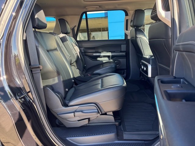 Used 2022 Ford Expedition Max XLT image 18