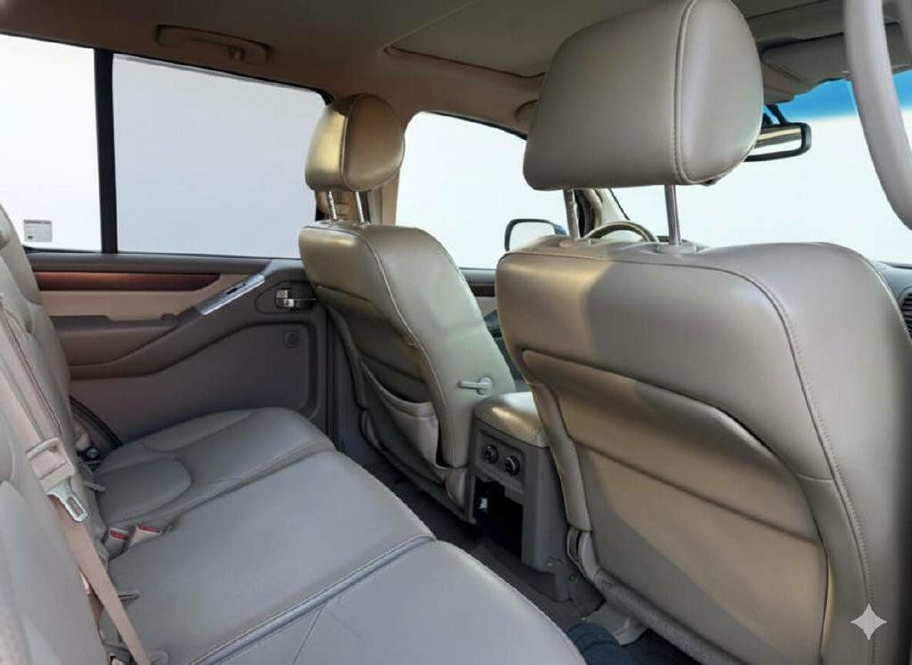 Used 2008 Nissan Pathfinder LE w/ Navigation Pkg image 14