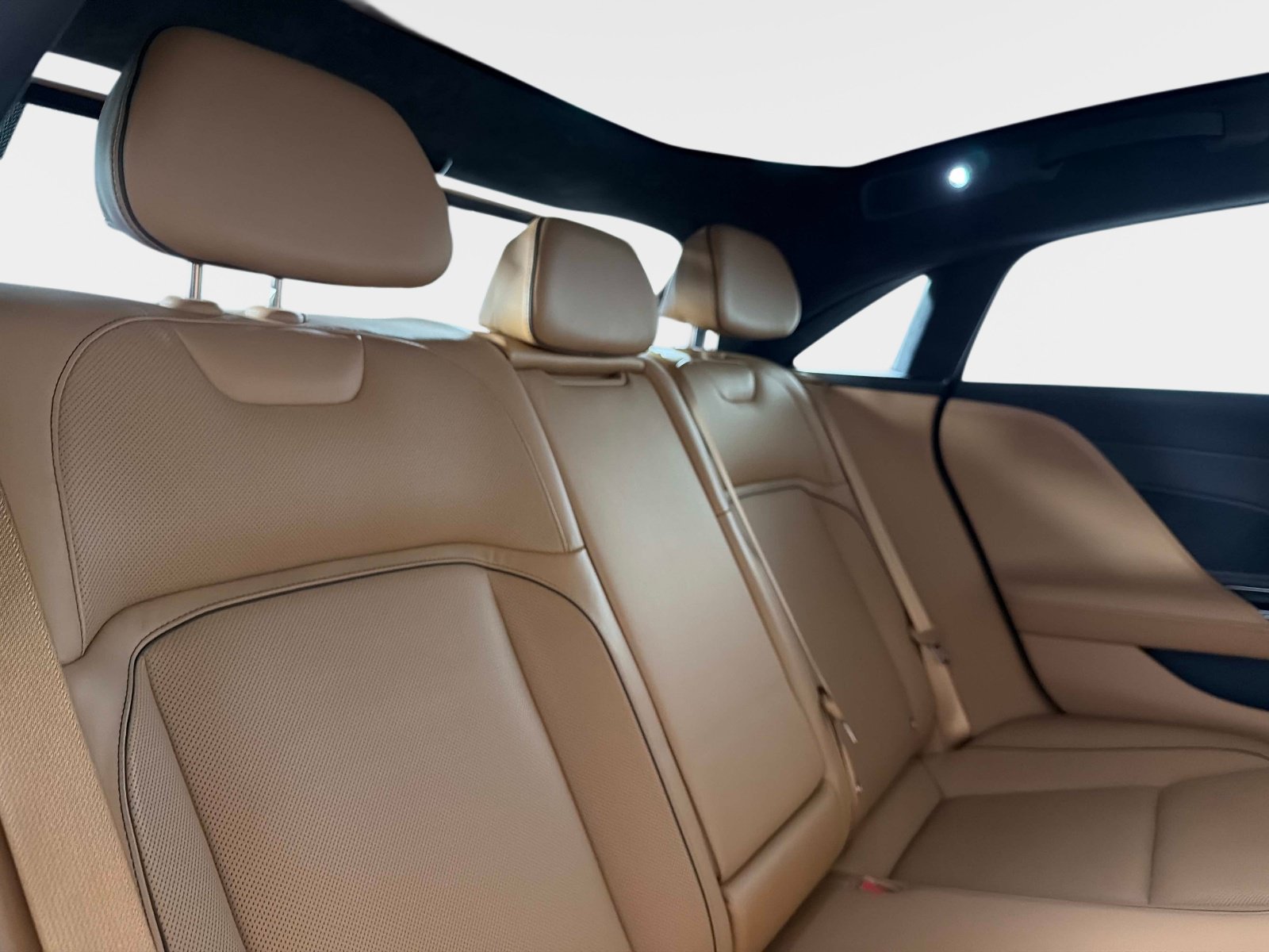 Used 2025 Lucid Air Touring AWD/4WD image 29