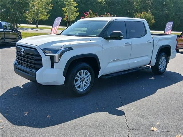 Used 2023 Toyota Tundra SR5 w/ SR5 Premium Package AWD/4WD image 8
