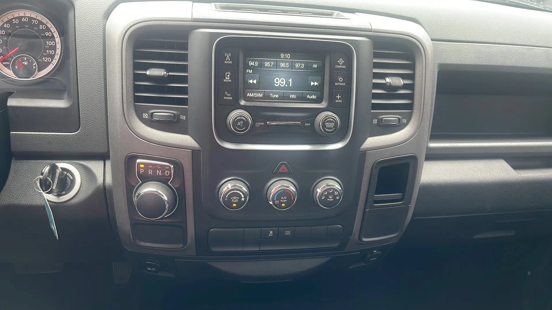 Used 2018 RAM 1500 Express w/ Express Value Package RWD image 12