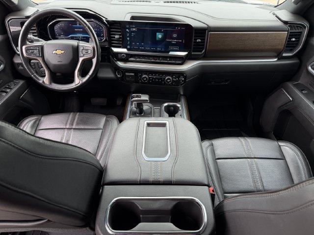Used 2022 Chevrolet Silverado 1500 High Country w/ High Country Premium Package AWD/4WD image 11