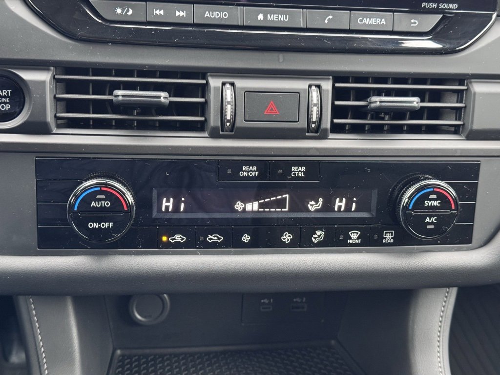 Used 2025 Nissan Pathfinder S image 10