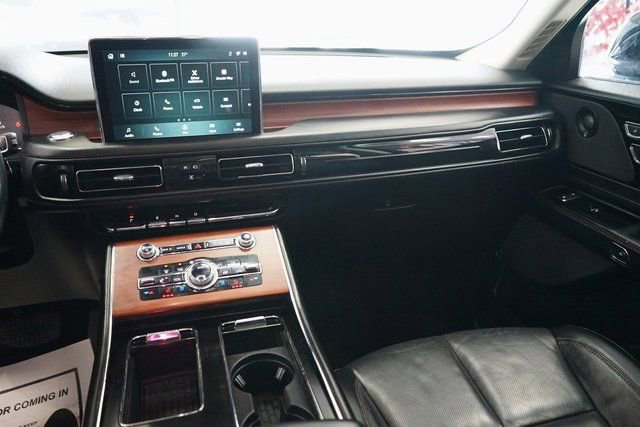 Used 2021 Lincoln Aviator Reserve AWD/4WD image 13