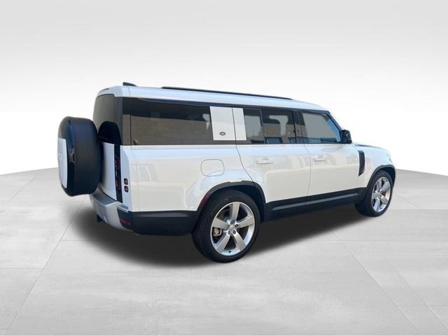 Used 2024 Land Rover Defender 130 S image 4