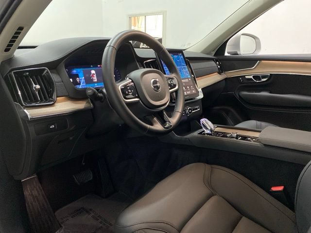 Used 2025 Volvo XC90 B6 Plus AWD/4WD image 19