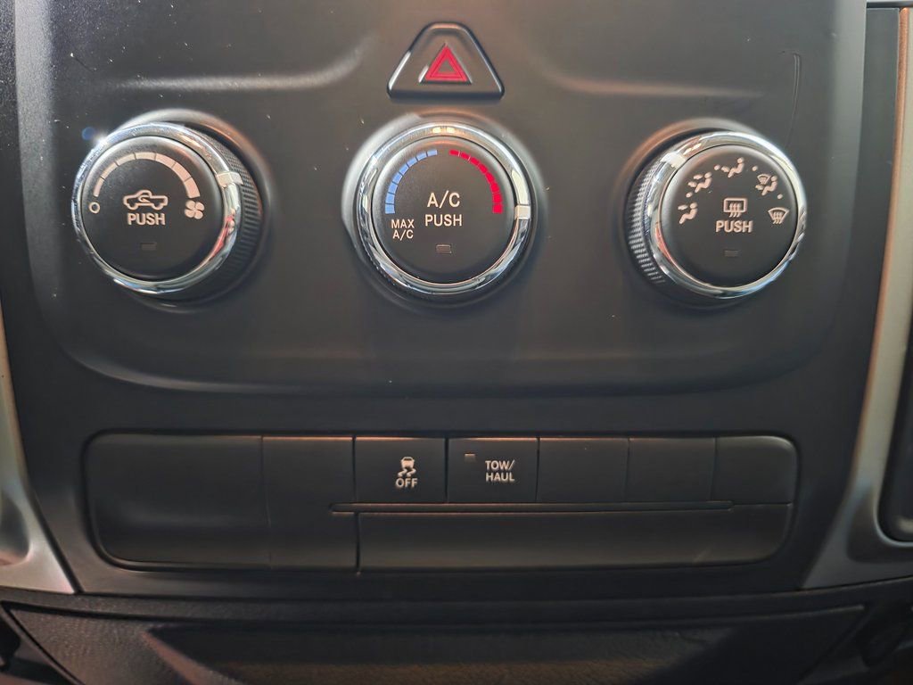 Used 2019 RAM 1500 Classic SLT image 36