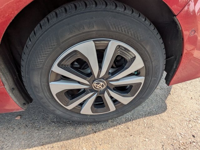 Used 2019 Toyota Prius Prime Advanced FWD image 7