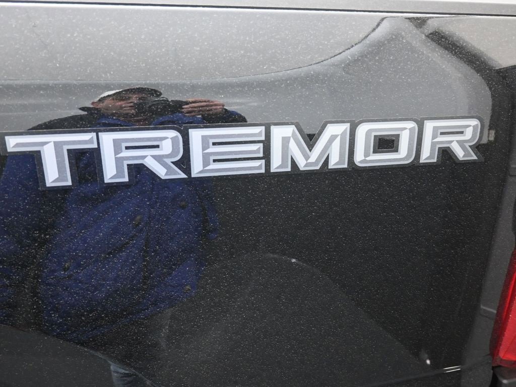 New 2026 Ford F250 Platinum w/ Tremor Off-Road Package image 23